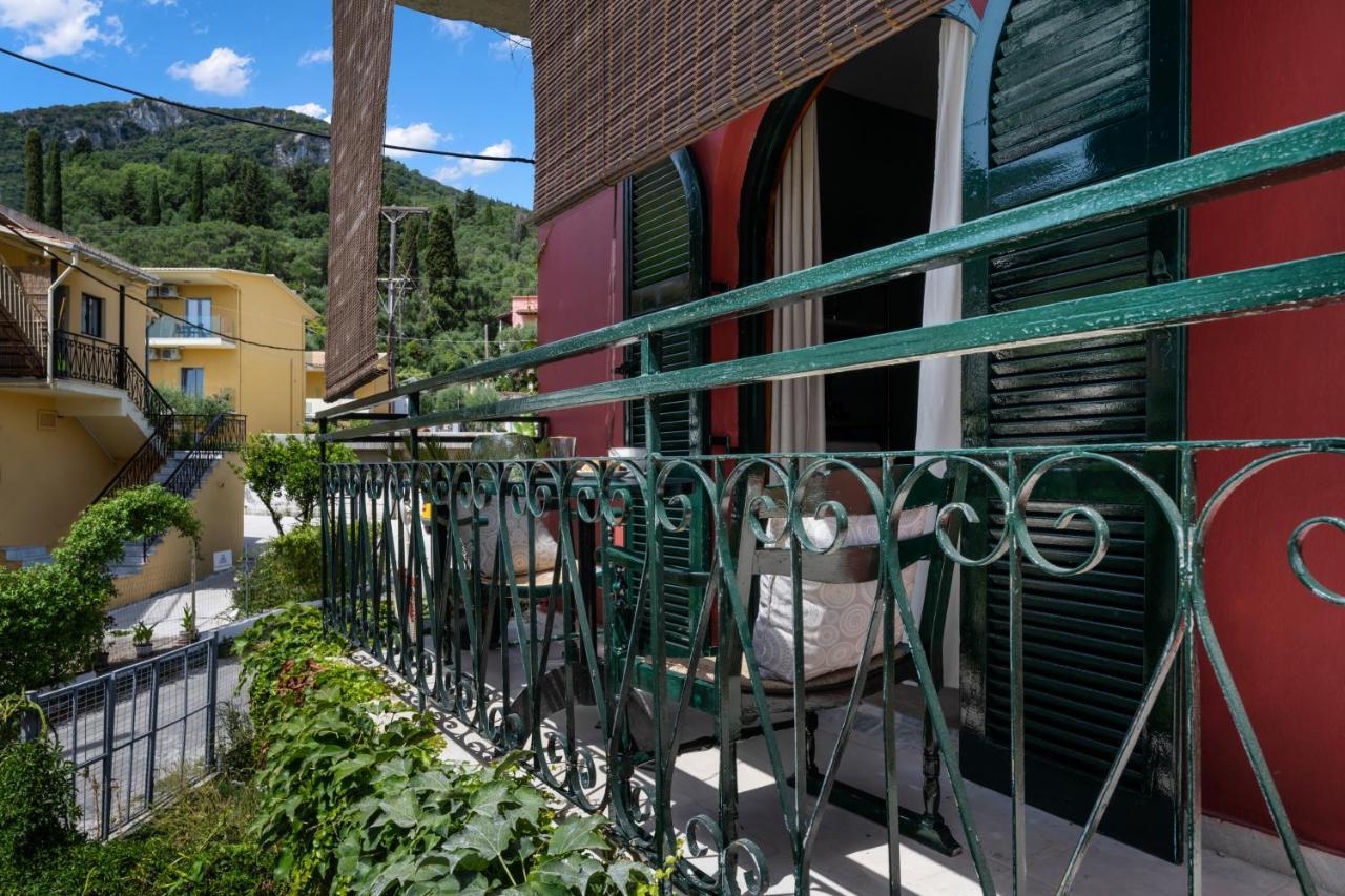 Lord Ape Suites Club Benitses (Corfu) Exterior foto