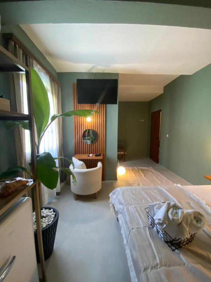 Lord Ape Suites Club Benitses (Corfu) Exterior foto