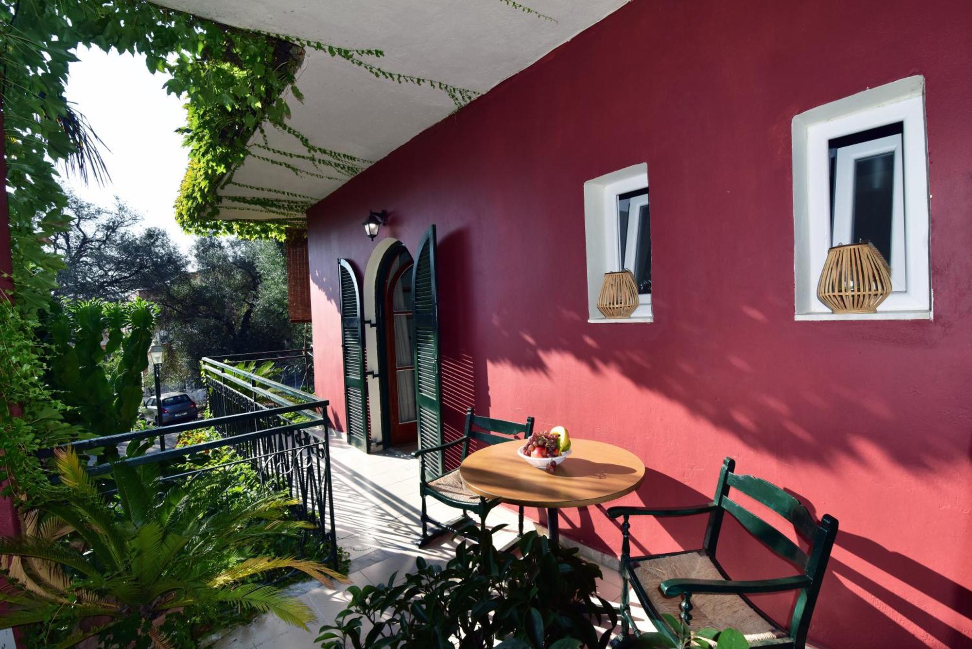 Lord Ape Suites Club Benitses (Corfu) Exterior foto